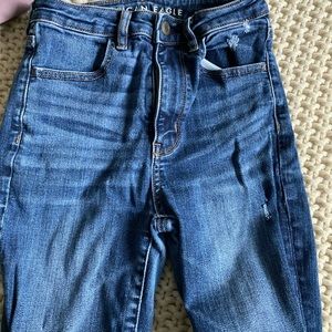 Ripped high waist jeans